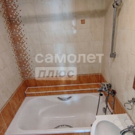 Продажа 3-комн квартиры на вторичном рынке ул Скаковая,  д. 13,  к. 2