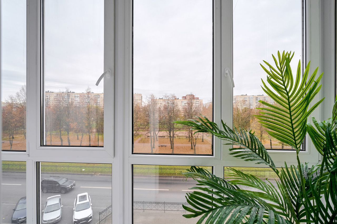 Продажа 3-комн квартиры на вторичном рынке Колпино, улица Веры Слуцкой, 32