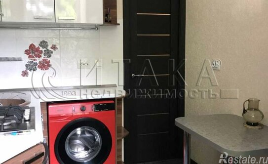 Продажа 2-комн квартиры на вторичном рынке 15-я линия,  д. 84