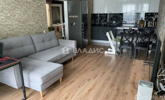 Продажа 2-комн квартиры на вторичном рынке улица Александры Монаховой,  д. 98 к1