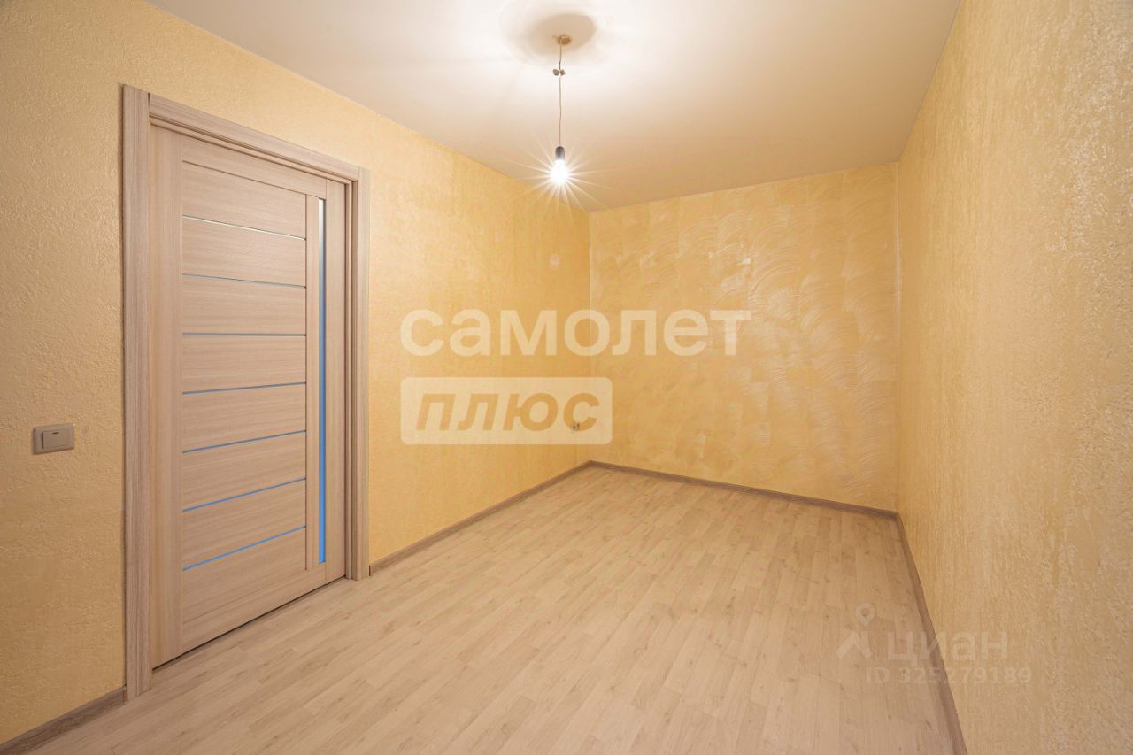 Продажа 2-комн квартиры на вторичном рынке Климовск мкр, улица Заводская,  д. 10