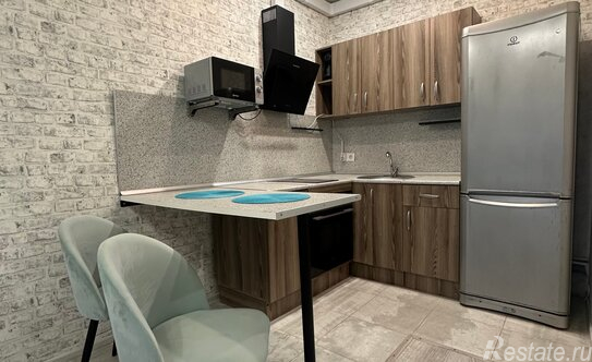 Продажа 1-комн квартиры на вторичном рынке Гатчина г, Авиатриссы Зверевой ул,  д. 14