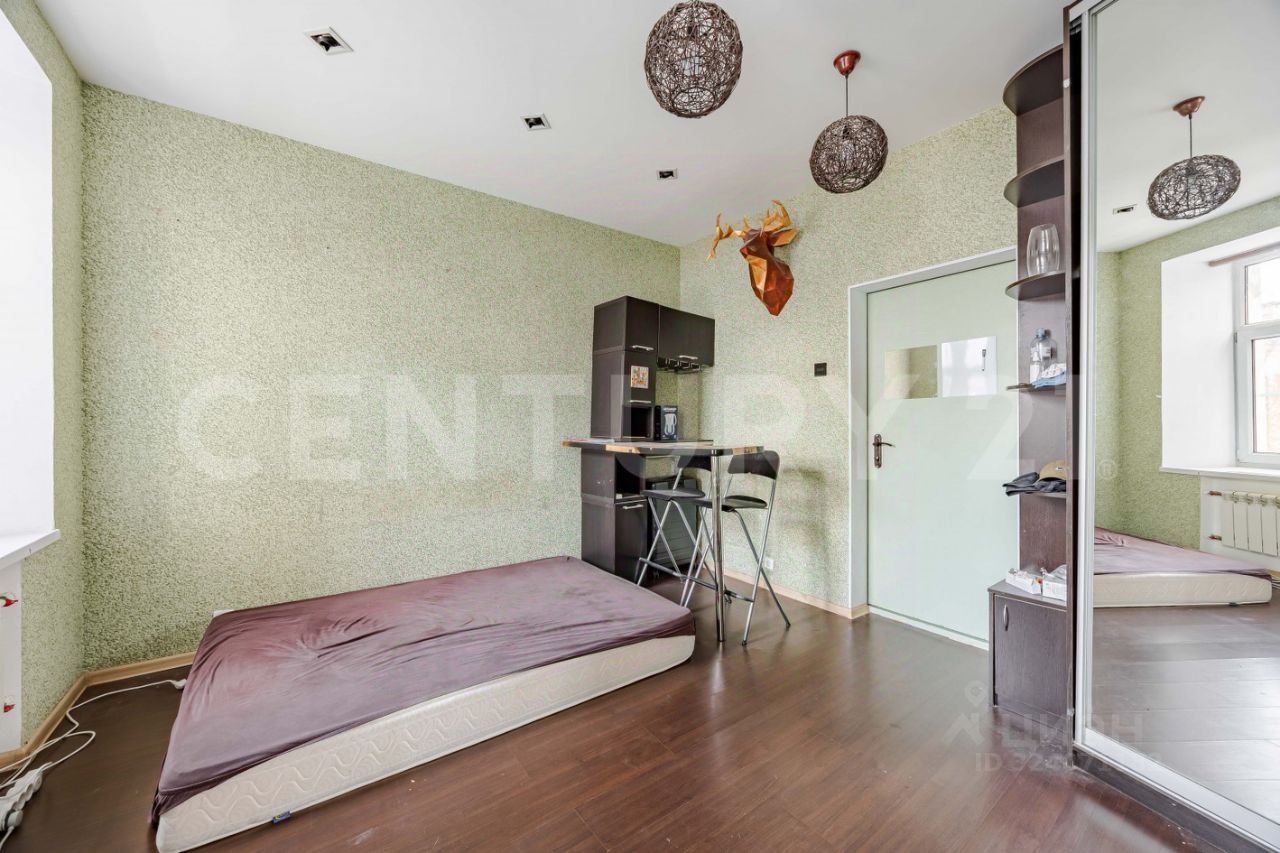 Продажа 4-комн квартиры на вторичном рынке улица Черняховского, 27