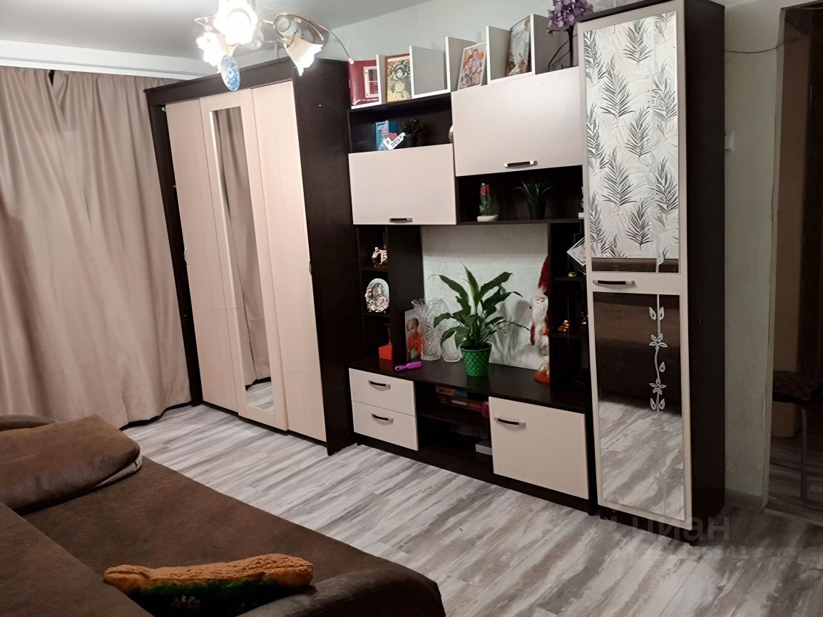Продажа 3-комн квартиры на вторичном рынке Колпино, улица Адмиралтейская, 25