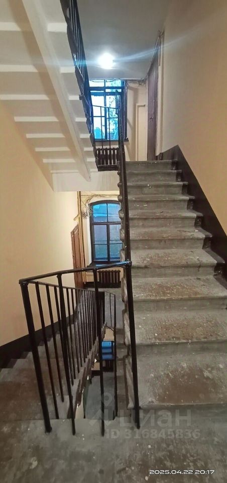 Продажа комнаты Загородный проспект, 42