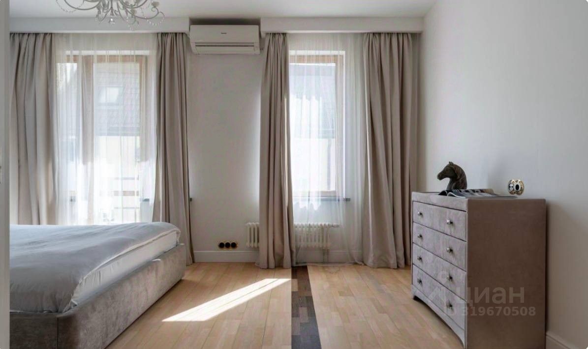 Продажа 3-комн квартиры на вторичном рынке Страстной бульвар, 10к1