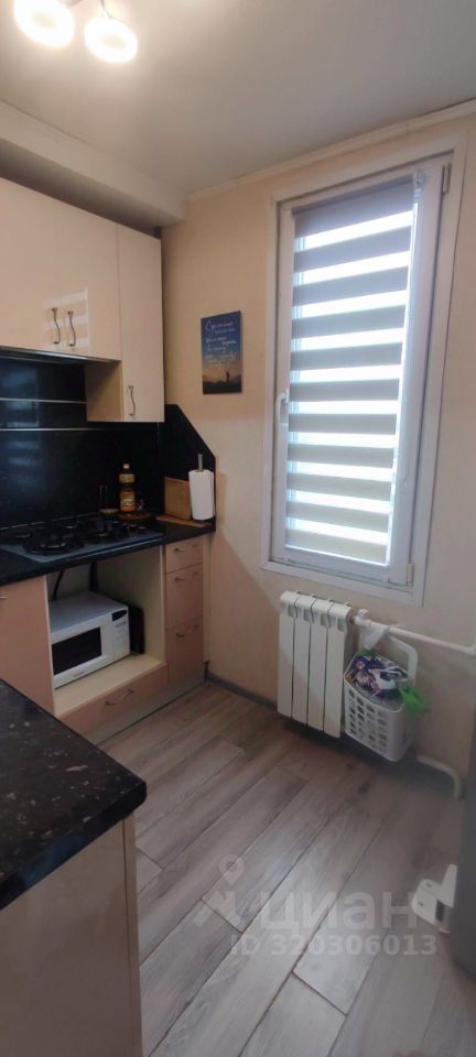 Продажа 4-комн квартиры на вторичном рынке Кингисепп, Октябрьская улица, 12