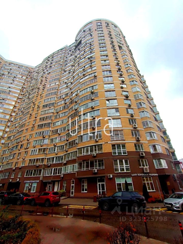 Продажа 5-комн квартиры на вторичном рынке улица Покрышкина, 8