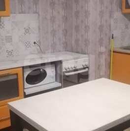 Аренда 1-комн квартиры на вторичном рынке Загребский бульвар,  д. 9