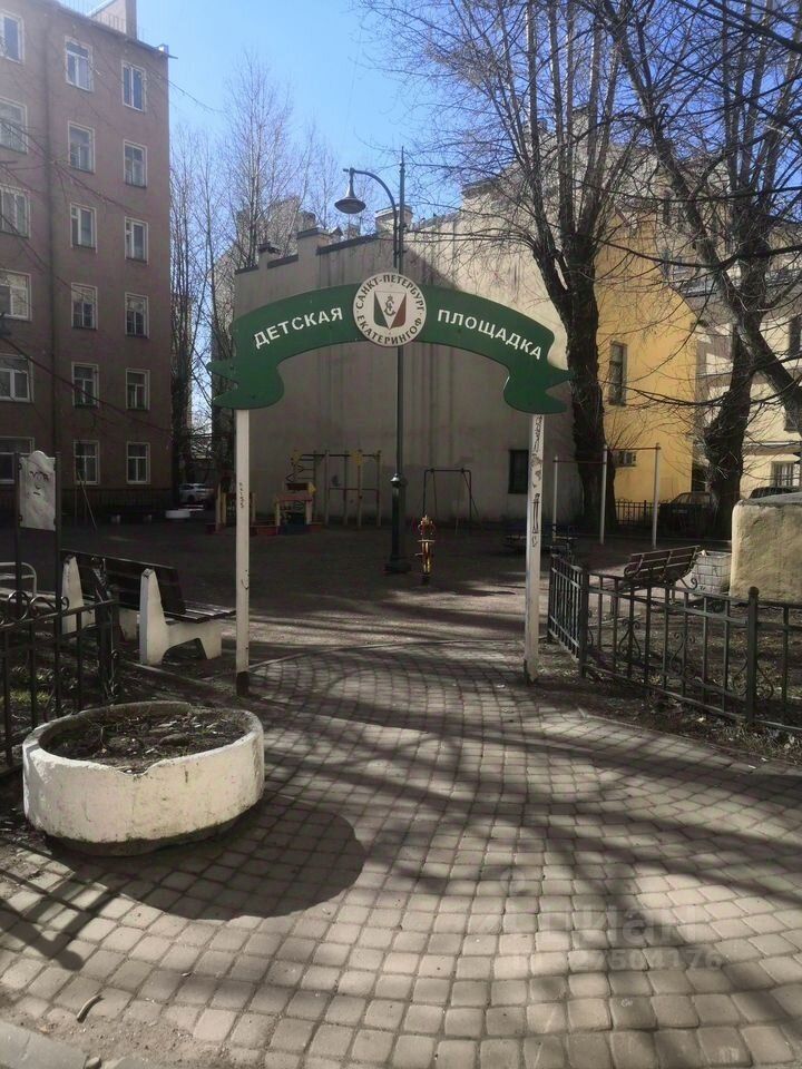 Продажа 3-комн квартиры на вторичном рынке Рижский проспект, 42В