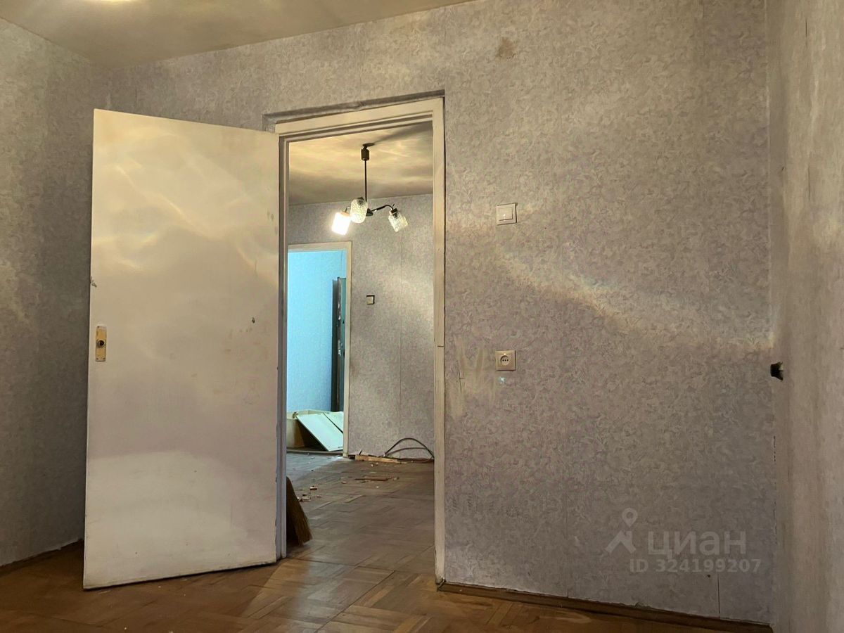 Продажа 3-комн квартиры на вторичном рынке улица Тельмана, 50К1