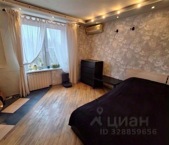 Продажа 2-комн квартиры на вторичном рынке улица Металлургов,  д. 38