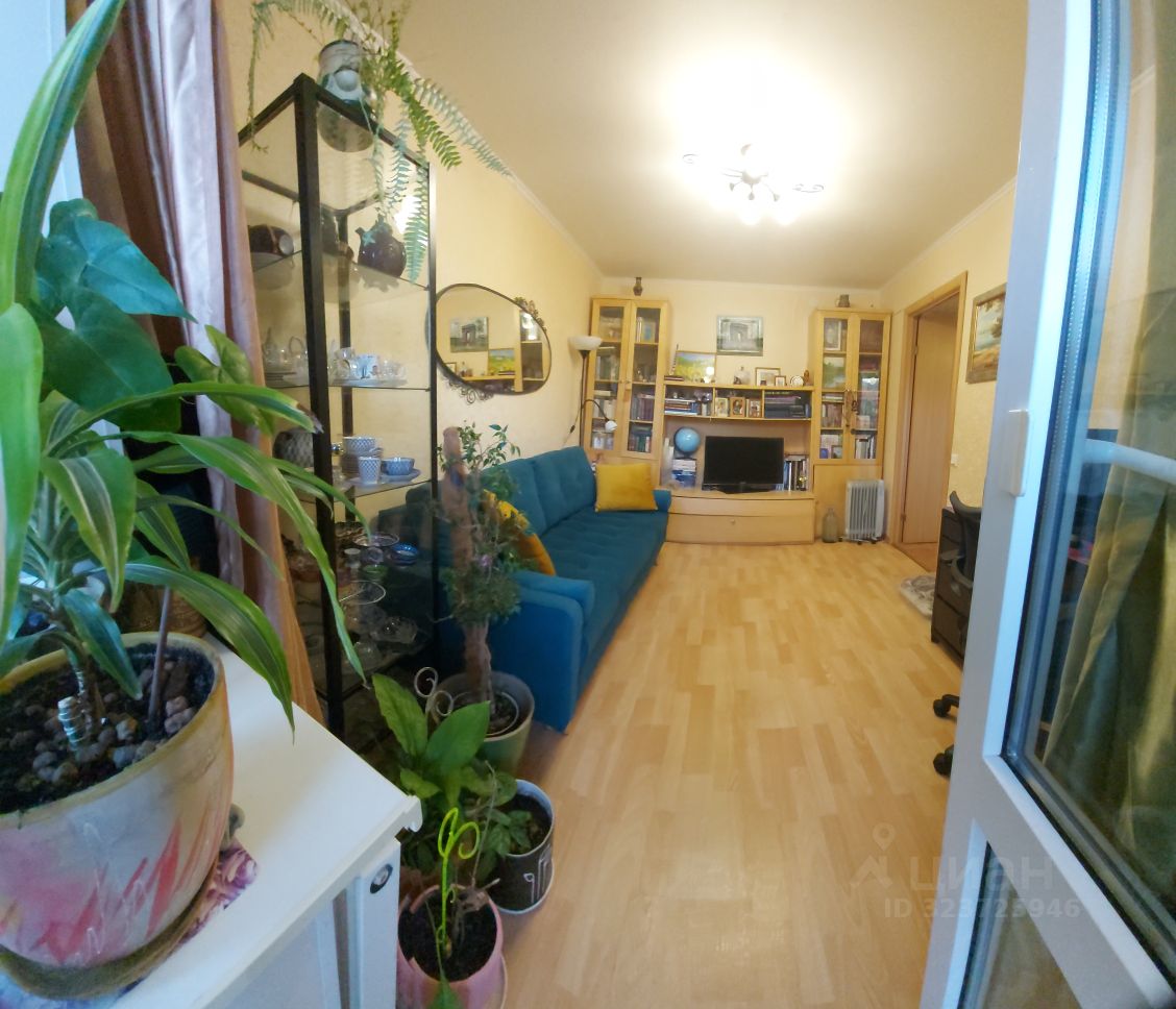 Продажа 1-комн квартиры на вторичном рынке пос. При железнодорожной станции Приветнинское, улица Военных Строителей, 7