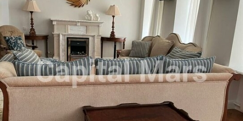 4-комн квартира улица Чаплыгина,  д. 1А