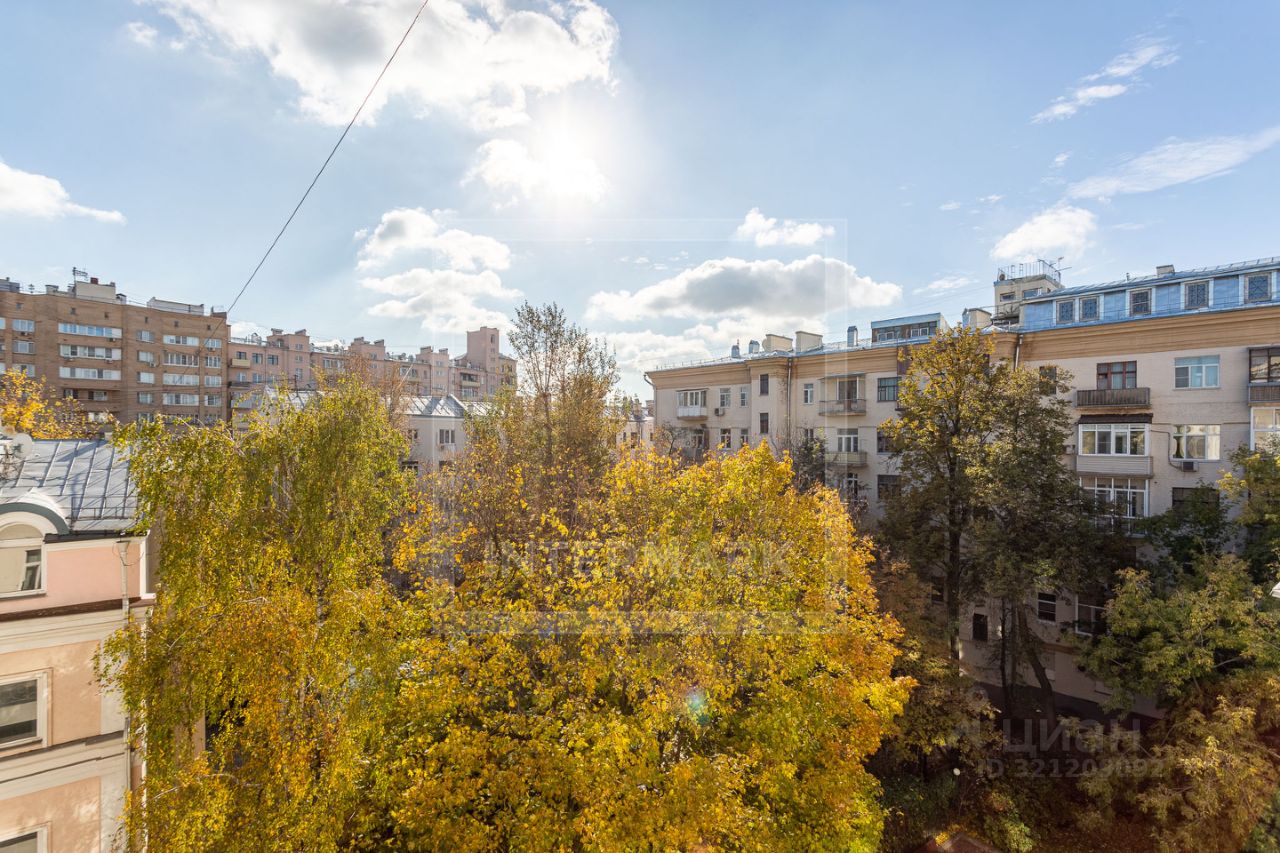 Продажа 3-комн квартиры на вторичном рынке улица Машкова, 6С1