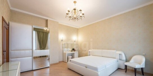 4-комн квартира ул Серафимовича,  д. 2
