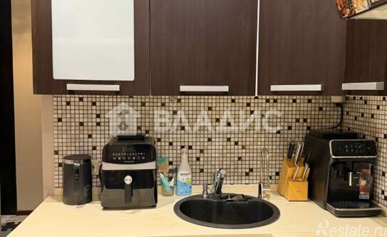 Продажа 2-комн квартиры на вторичном рынке Челюскинская улица,  д. 10 к2