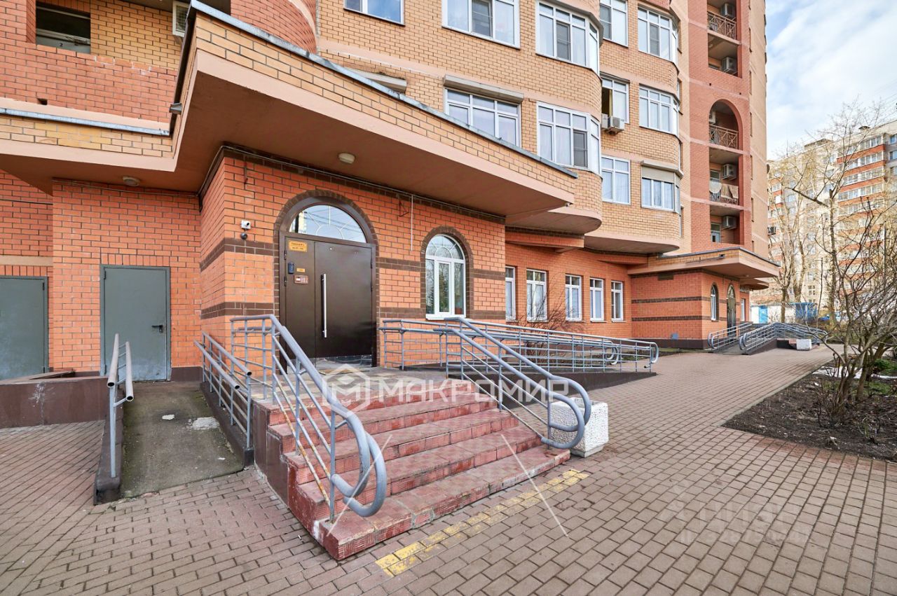 Продажа 3-комн квартиры на вторичном рынке Борисовская улица, 1