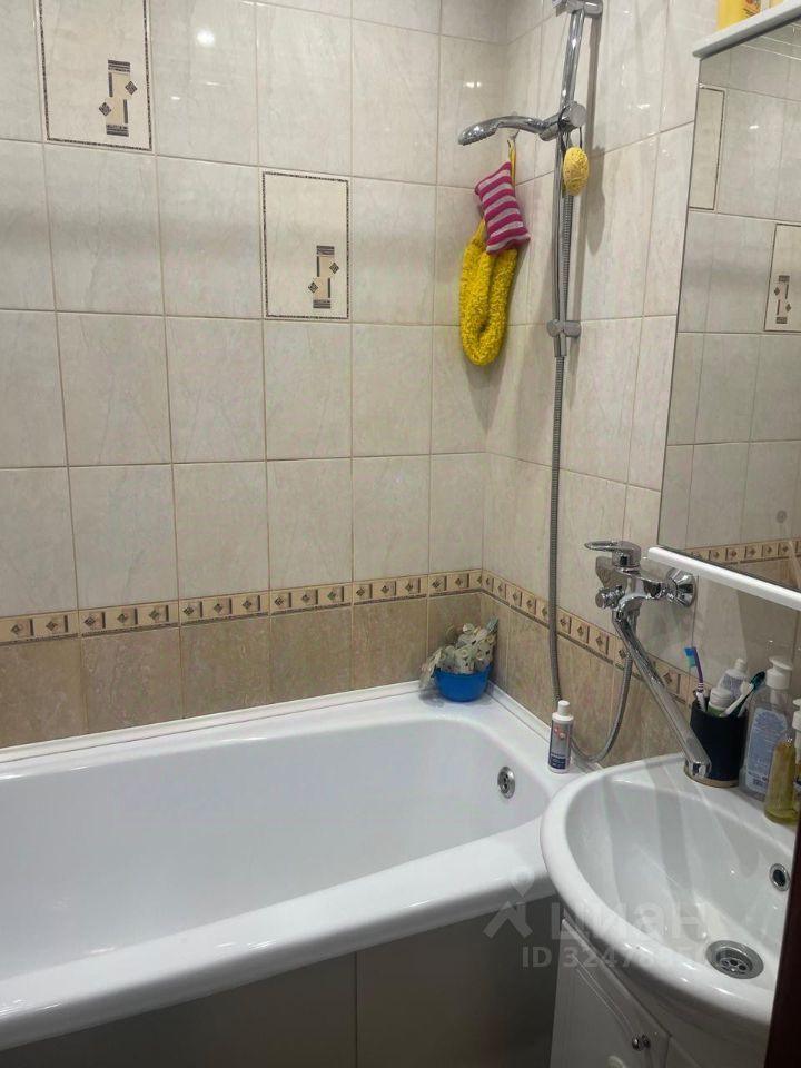 Продажа 1-комн квартиры на вторичном рынке проспект Славы, 40К1