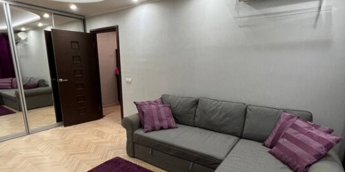 2-комн квартира улица Бирюсинка,  д. 11/38