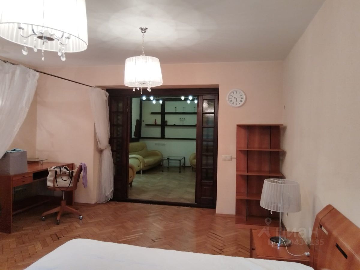 Продажа 3-комн квартиры на вторичном рынке улица Косыгина, 5