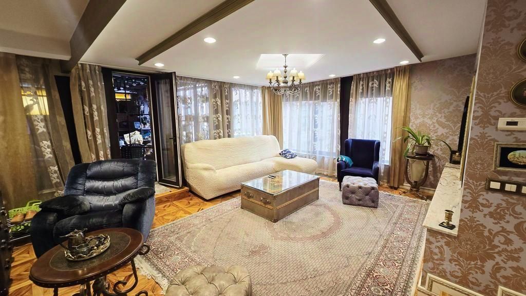 Продажа 3-комн квартиры на вторичном рынке Духовской переулок, 17С11