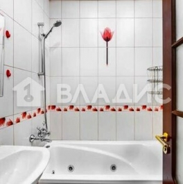Продажа 2-комн квартиры на вторичном рынке улица Блохина,  д. 10