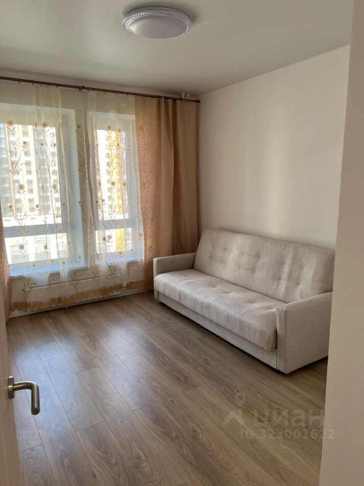 Аренда 3-комн квартиры на вторичном рынке Амурская улица, 2Ак2