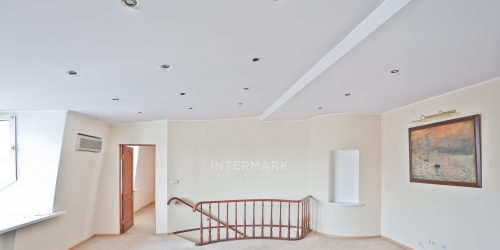 5-комн квартира 2-ой Обыденский пер., 12А