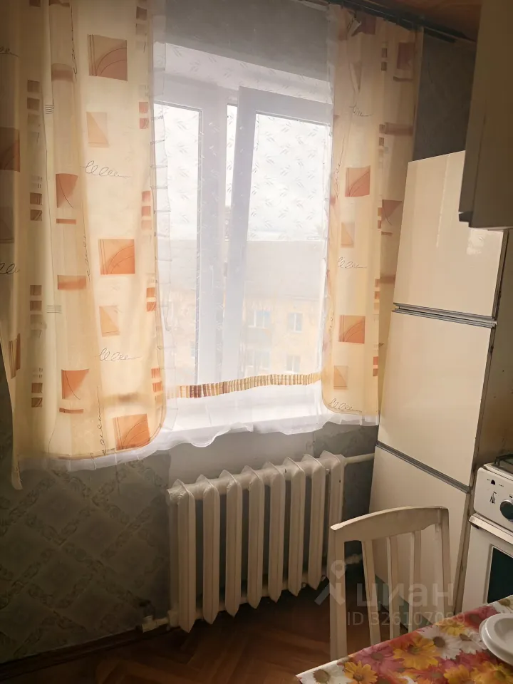 Продажа 2-комн квартиры на вторичном рынке Сясьстрой, Советская улица, 30