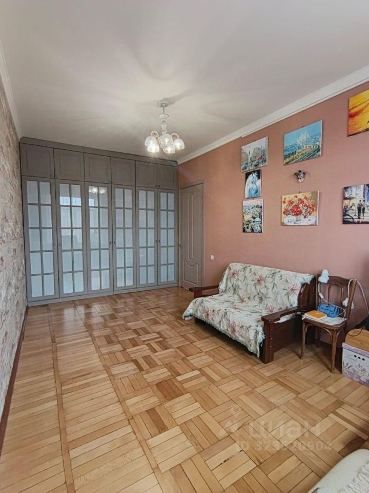 Продажа 3-комн квартиры на вторичном рынке проспект Стачек, 59