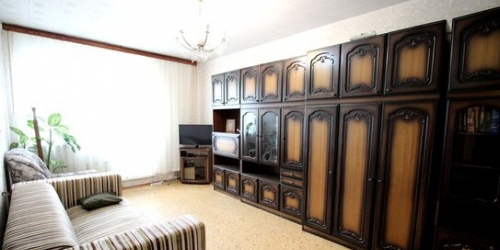 2-комн квартира улица Василия Петушкова,  д. 17