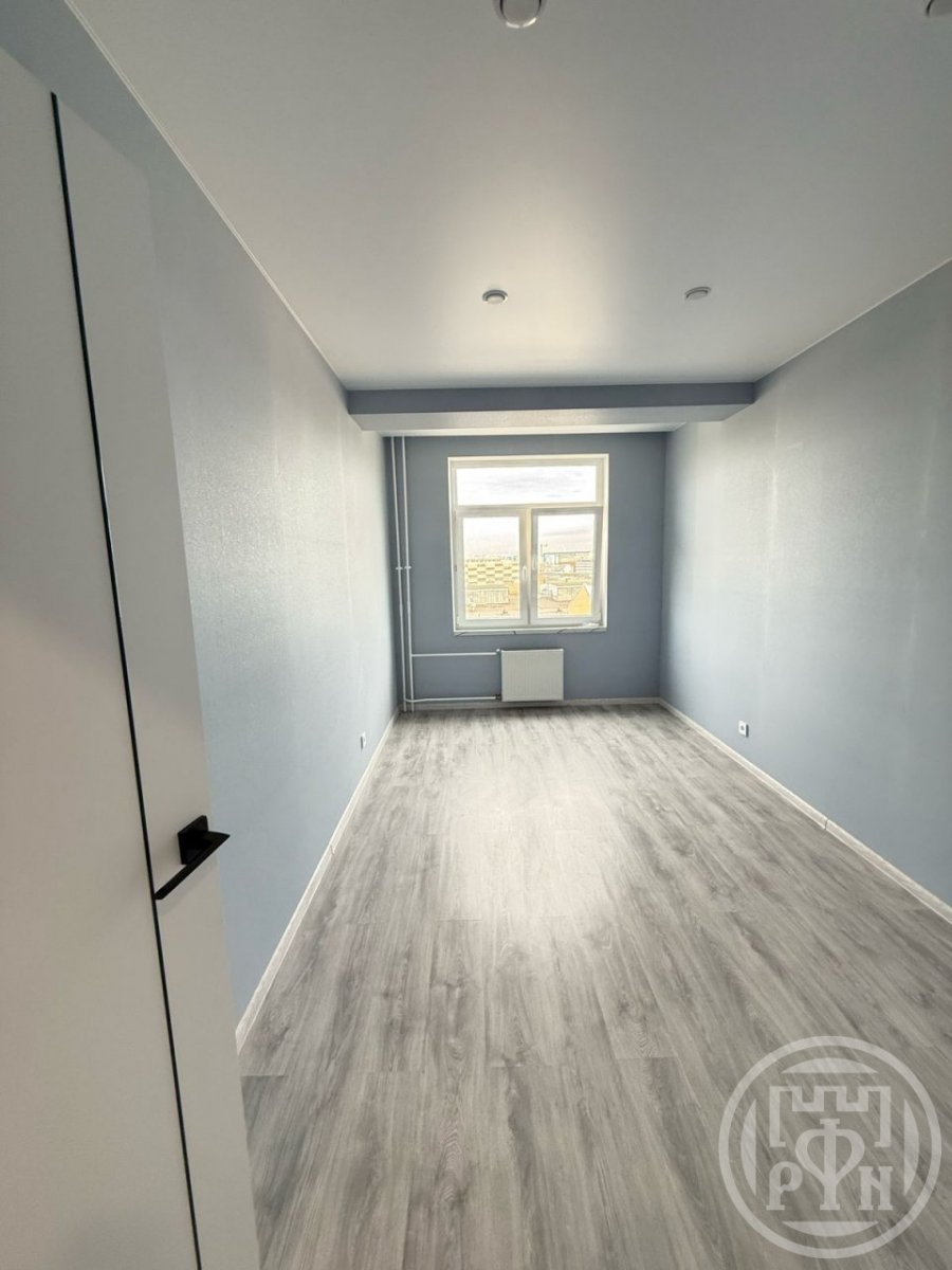 Продажа 3-комн квартиры на вторичном рынке Днепропетровская ул. ,  д. 7