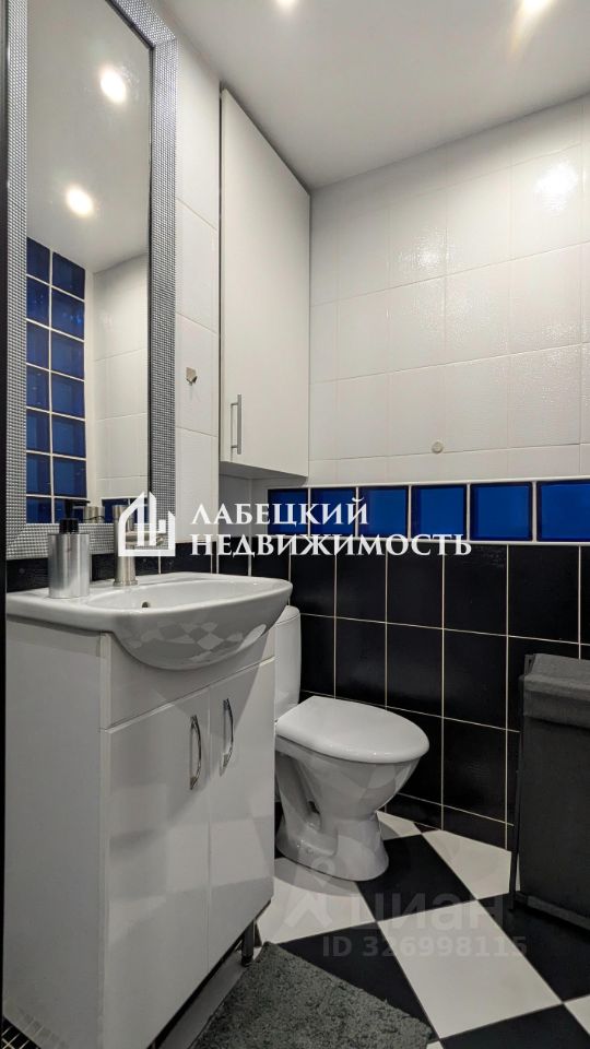 Продажа 2-комн квартиры на вторичном рынке улица Островитянова, 49