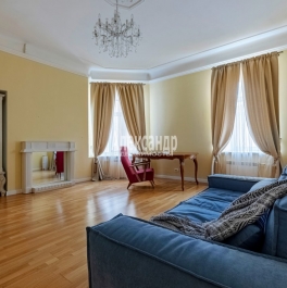 Продажа 5-комн квартиры на вторичном рынке Почтамтская ул. ,  д. 13