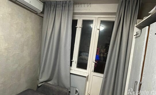 Продажа 3-комн квартиры на вторичном рынке Тихорецкий б-р,  д. 4,  к. 1