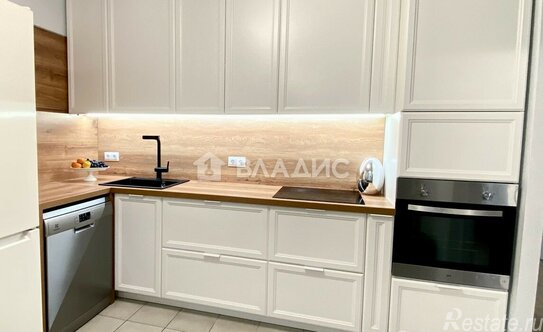 Продажа 3-комн квартиры на вторичном рынке Красногорск г, Ильинское-Усово п, Заповедная ул