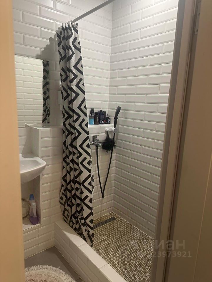 Продажа 1-комн квартиры на вторичном рынке с. Ромашково, улица Никольская, 4к3