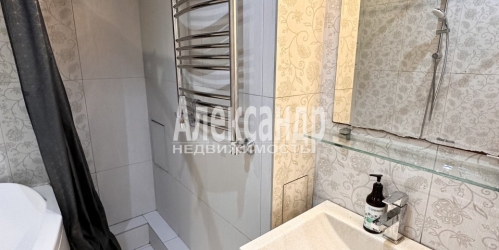 2-комн квартира Рихарда Зорге ул. ,  д. 4,  к. 1