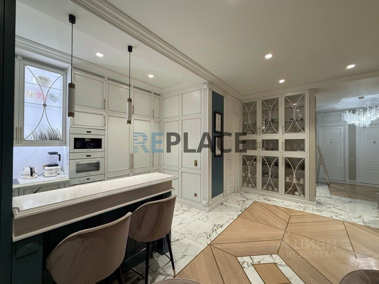 Продажа 5-комн квартиры на вторичном рынке Мантулинская улица, 9к1