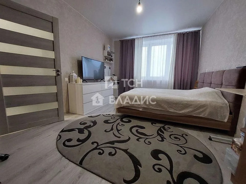 Продажа 1-комн квартиры на вторичном рынке Свердловский, улица Строителей,  д. 8