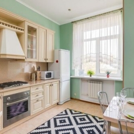 Аренда 2-комн квартиры на вторичном рынке Смоленский б-р,  д. 22/14