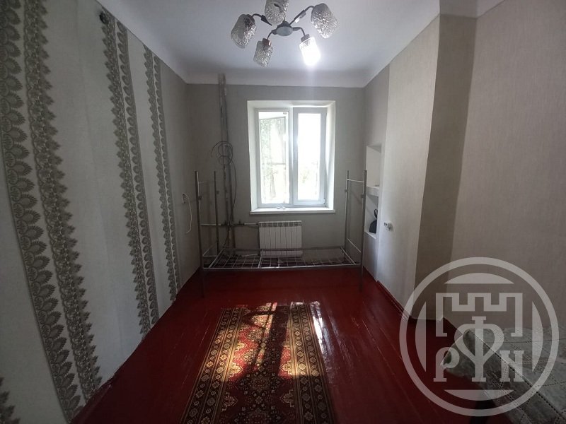 Продажа 2-комн квартиры на вторичном рынке Кировск г., Победы ул. ,  д. 7