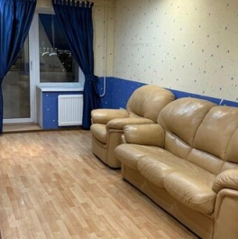 Продажа 4-комн квартиры на вторичном рынке Богатырский пр-кт,  д. 28