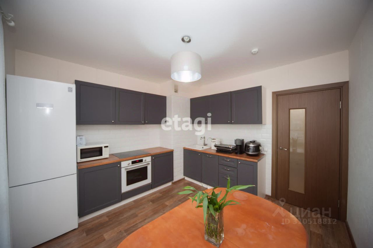 Продажа 2-комн квартиры на вторичном рынке улица Корнея Чуковского, 3к4