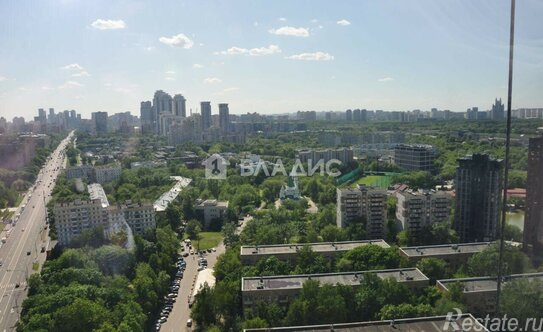 Продажа 4-комн квартиры на вторичном рынке Мосфильмовская улица,  д. 8