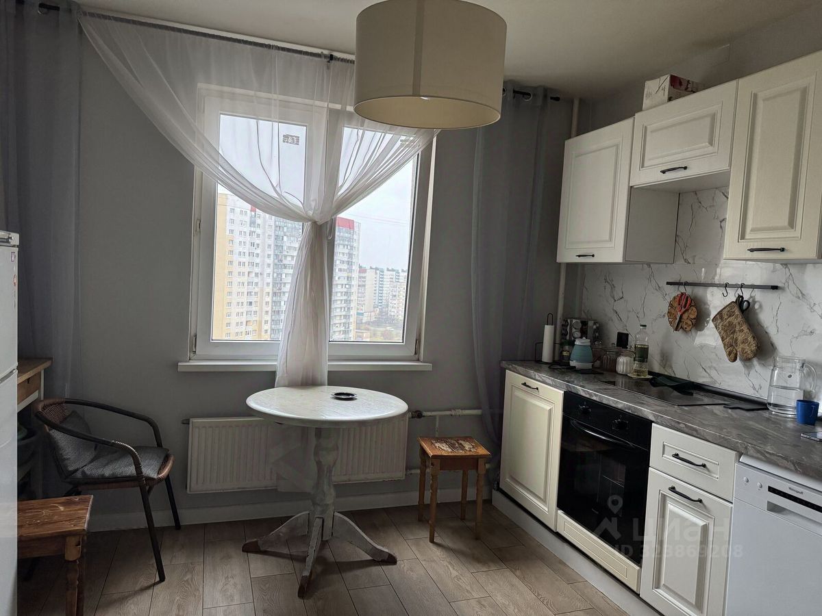 Продажа 2-комн квартиры на вторичном рынке улица Осипенко, 4к1