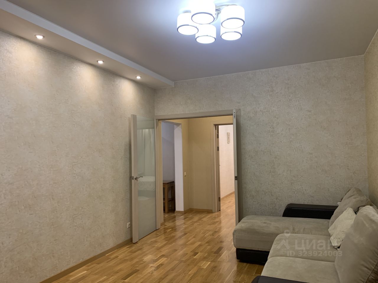 Аренда 2-комн квартиры на вторичном рынке Парашютная улица, 58