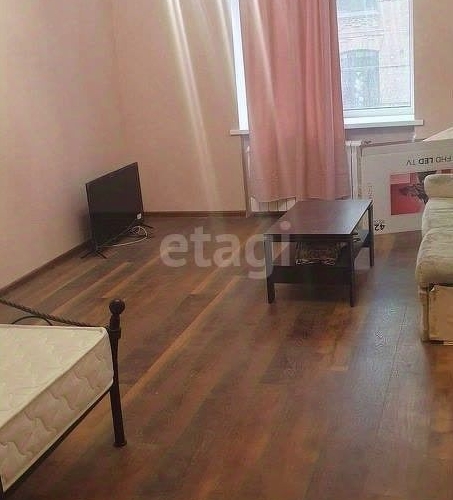 3-комн квартира улица Красного Курсанта, 26