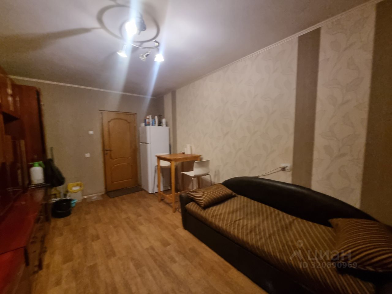 Продажа 4-комн квартиры на вторичном рынке проспект Славы, 38к1